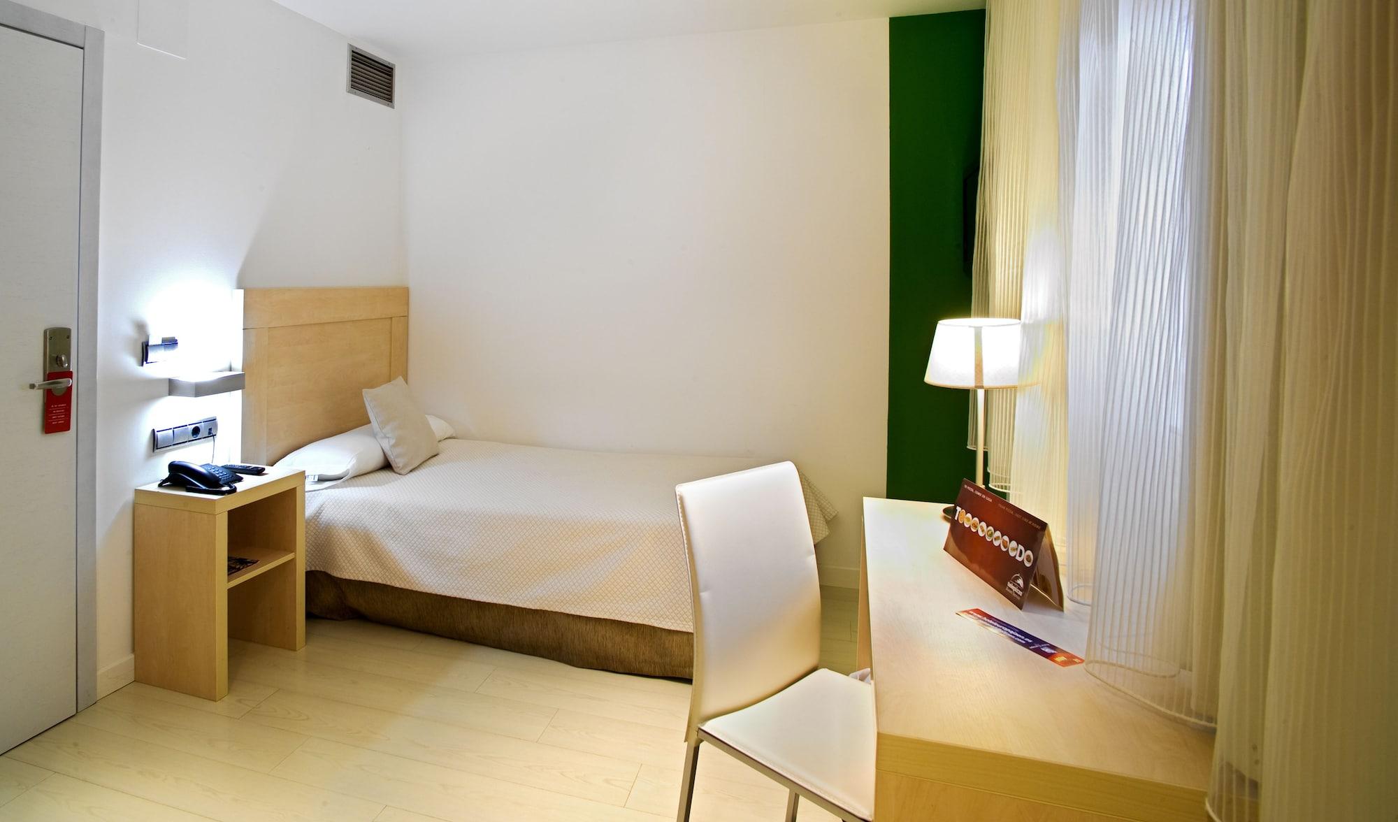 Hotel Europa Хаэн Экстерьер фото